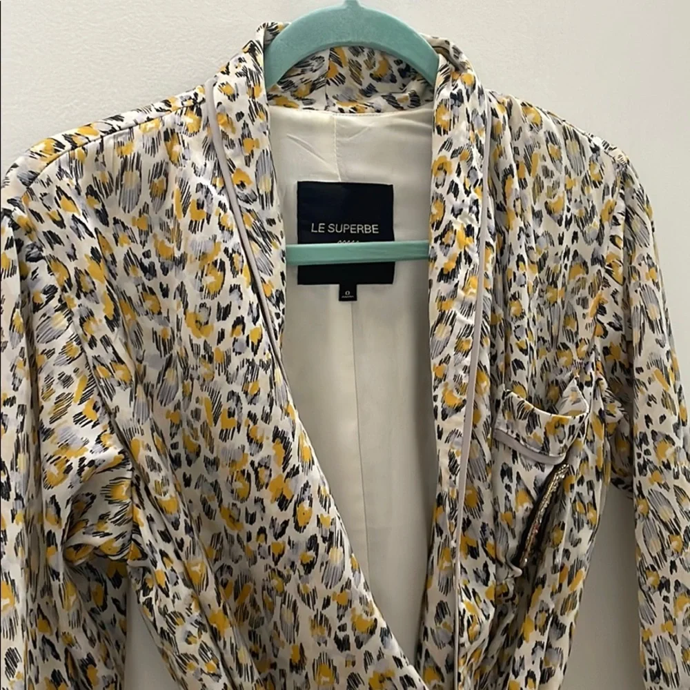 Le Superbe Abstract Cheetah Robe-Dress - Picture 2 of 4